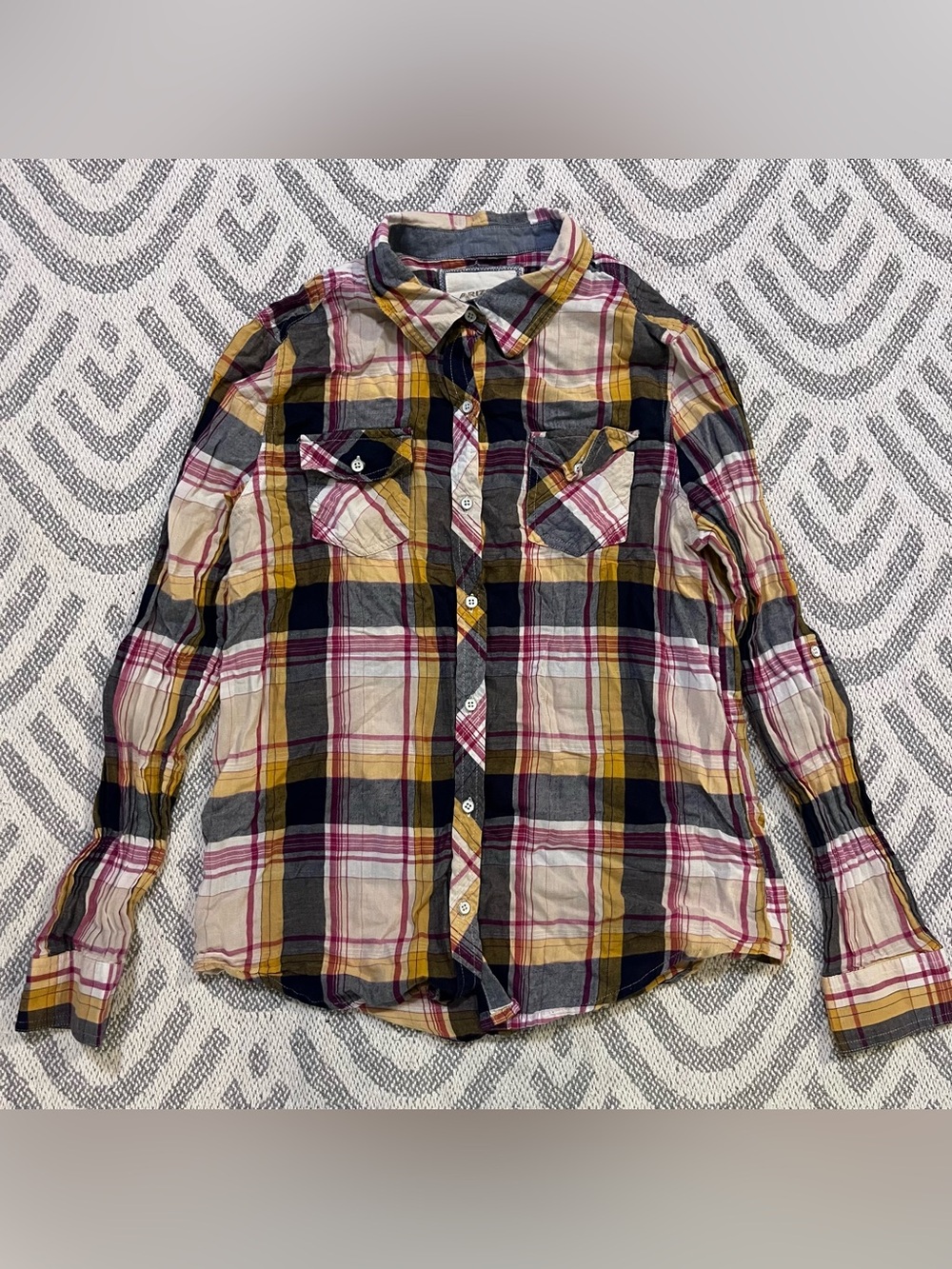 Arizona Jean Co. Women’s Plaid Button Up Shirt Medium